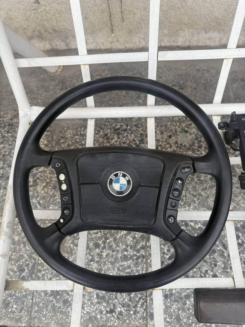 غراض bmw خفاش للبيع قيم واخذ 
شاشات عدد 2
ستيرن خفاش
مبخرة
قاعدة جكمجة
تحكمات تبريد 
اريد
ذراع كير مع السلكتر
يوجد توصيل داخل بغداد 
رقمي ***********
