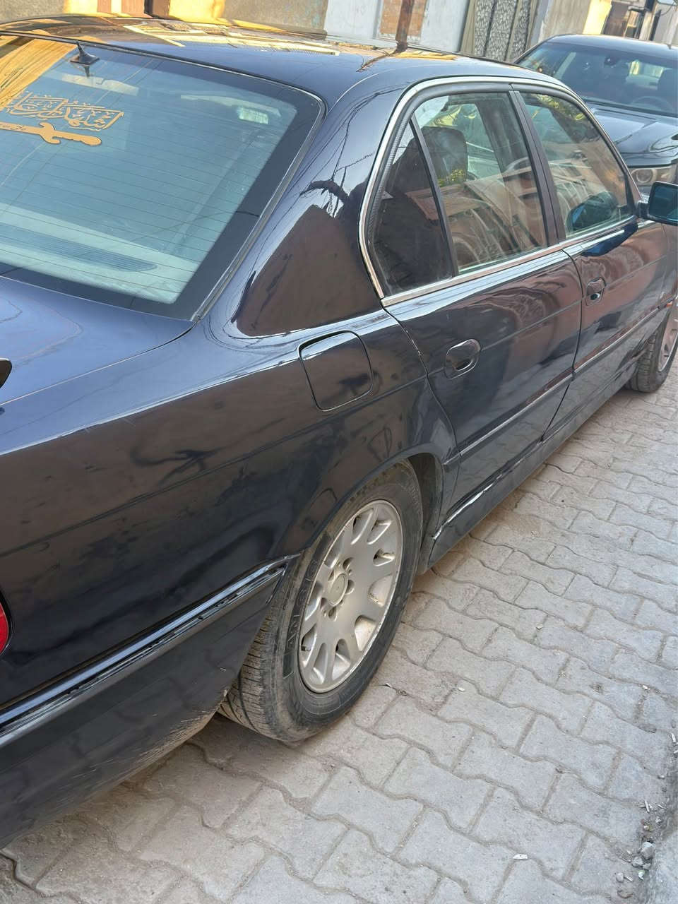 السلام عليكم بي ام كاسحه 730 اصل وفصل بليته وسنويه ومكينه موديل 1995 اصل ماملعوب بيهة  رقم بغداد دولي بسمي هزه جديده صبغ جماليه فقط بدون اي تبديل دواخل مرتبه حلوه كير مكينه جدد خير من الله حداديه جديده تبريد ثلج كشنات كهرباء شغالات تدفئه كشنات شغاله برده خلفيه بلاديه تليفون بلادي (لايعمل) خزن كشنات ٣ حركات شغال ستيرن كهربائي مثبت سرعه بلادي تحكمات ستيرن (شريط ستيرن واكف) فتحه بلقماره نقوصات بيهة طوافه البانزين بيهة خلل والسلايت السجج مالته بيهن وصاخه جامات الخلفيه بيهن سيام مكطعه ماطورات كلهن شغالات الجام والفتحه تايرات وباتري نضاف ويل كب كاسحه الماني اصلي شرط العده البلاديه بيهة ماملعوب بيهة  مابيهة صرف بانزين ابد منضومه البانزين كلهة جديده جاهزه عده النقص الذكرته ترايهة زيرو ناعمه كلش وين ميعجبك اطلع وراسك بارد السعر ٨٠ مكاني بغداد الدوره *********** Colombo, Sri Lanka
