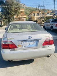 تويوتا كراون • ٢٠٠٦ • أصفر