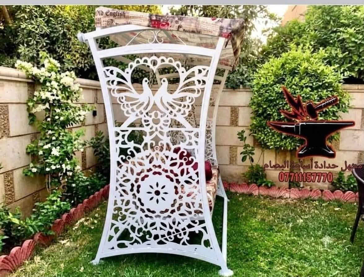 "الجمال والراحة.. كلها بـ ( الطراز العربي) ! 🌸🛋️"
لكل محبي التميز والحدائق المرتبة، وفرنالكم تشكيلة مميزة وحصرية: 

مراجيح مريحة ومقاومة للأجواء باقياس حسب طلب 
بضمان سنتين 

تخوم حديد بتصاميم فخمة وعصرية 

مناقل وسنادين تضيف أناقة خاصة لبيتك.

🚚 متوفر توصيل / أو 📍 
العنوان: ( بغداد / البنوك / تقاطع الفسلطيني ).
📞 للحجز والاستفسار، راسلنا على الخاص أو اتصل بنا.
 عبر الرقم : ***********
