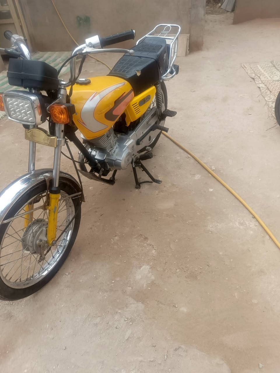 نامة كاملة كلك مكفوله من سرقه موديل 21 محرك مامفتوح برغي منه كهربائية كامله بس شد باتري شلعه تشك الكاع مكاني نجف كوفة السعر 400 وبيه مجال بسيط للشراي


**إذا كنت صاحب هذا الإعلان وتريد حذفه لأي سبب، رجاءا أرسل رسالة إلى الدعم الفني**