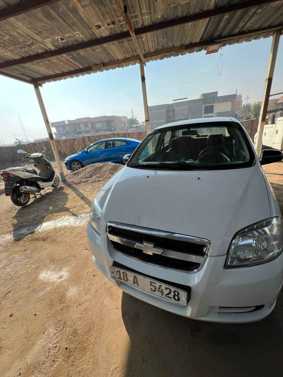 السلام عليكم افيو موديل 2008 للبيع السعر 53 ورقة كير مكينة وحدادية مكفولات بيها بارد بعض الاماكن شاصي وتكم ودواخل  مكفولات للاستفسار الاتصال على *********** مكان حلة
