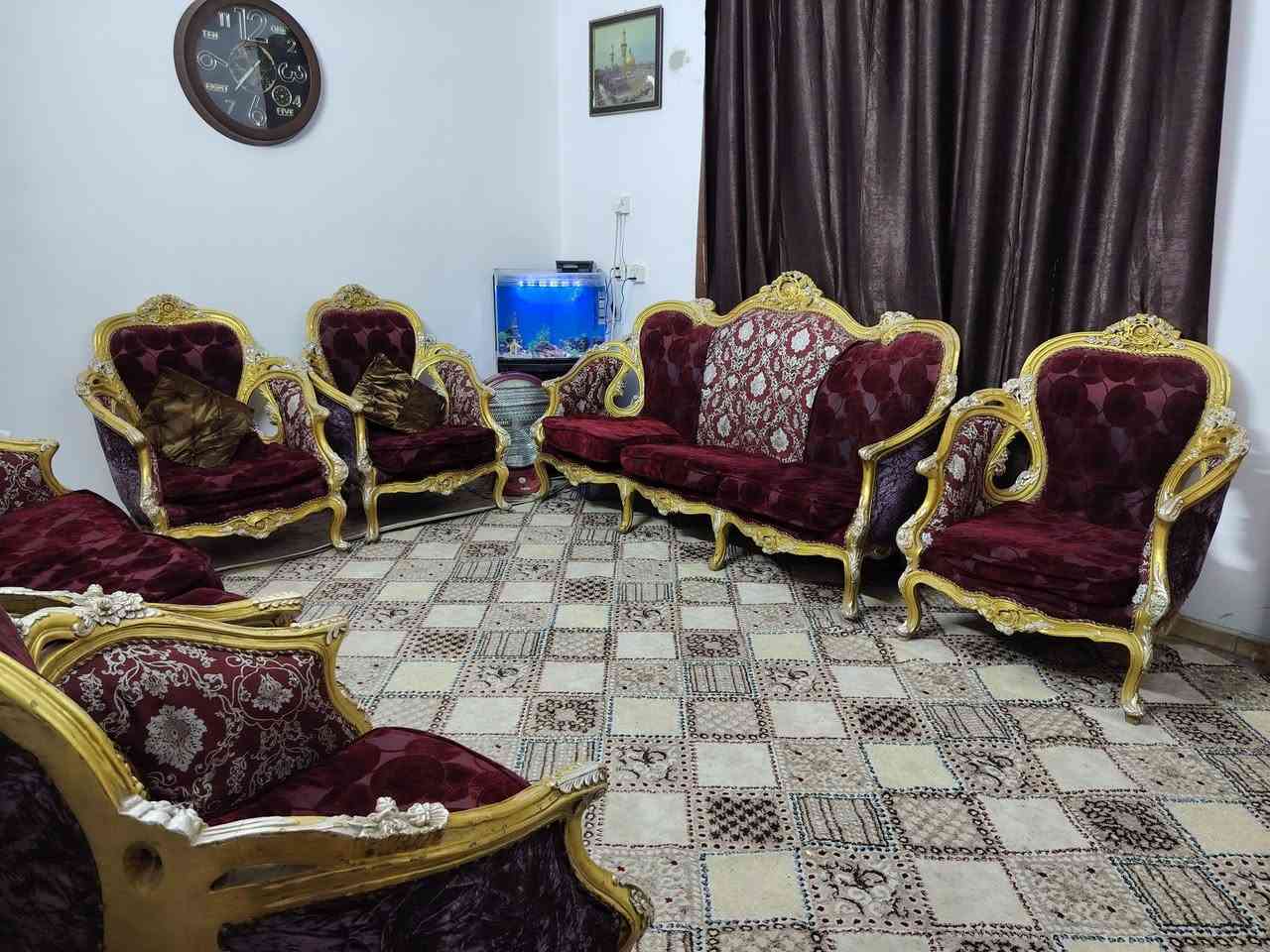 تخم زان مصري  لبيع ١٠ مقاعد
***********  في بغداد شارع حيفاء
