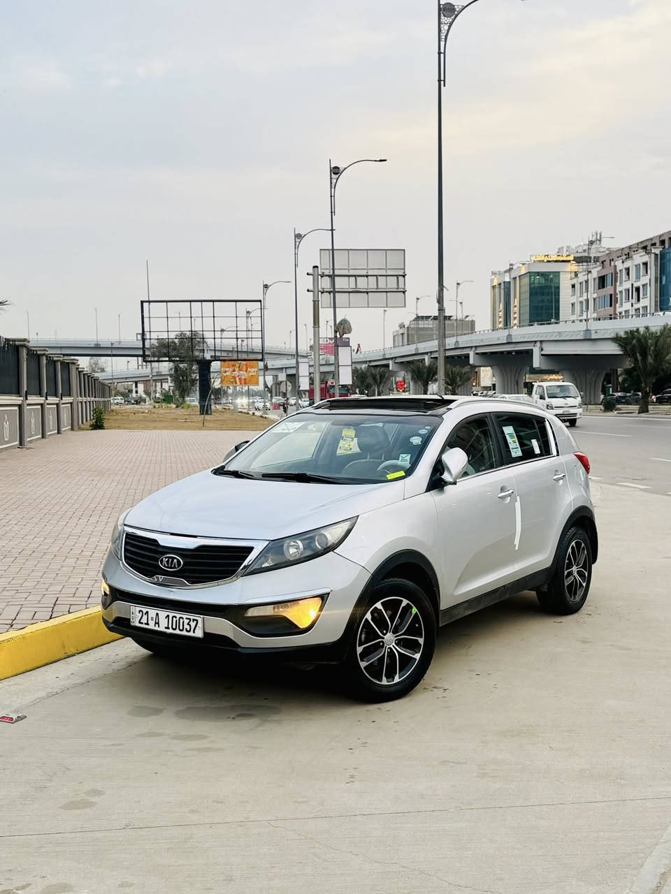 سبورتج 2011 خليجي دوش للبيع فول مواصفات  بدون صبغ بدون حادث
كير ومكينه برغي مامفتوح، 
((محرك 2400 فور ويل))
رقم شمالي، سنويه جديده لحد 2030
ماشيه 160 الف، بانوراما، ويل كروم، جلد، تحكم ستيرن، لدات اماميه وبولجكتر، كامره خلفيه، داخل لونين، سايد بريك بالرجل، تايرات جديده وصدر كامل جديد، السياره جاهزه وأنظف من الصور
السعر 134 وبيه مجال بسيط
جاملغ امامي كلير فقط 
اخوان رجاءاً بالتلفون ماتعامل شوف السياره ونظافتها وكلبهه واقتنع وتدلل
العنوان بغداد الدوره
***********
