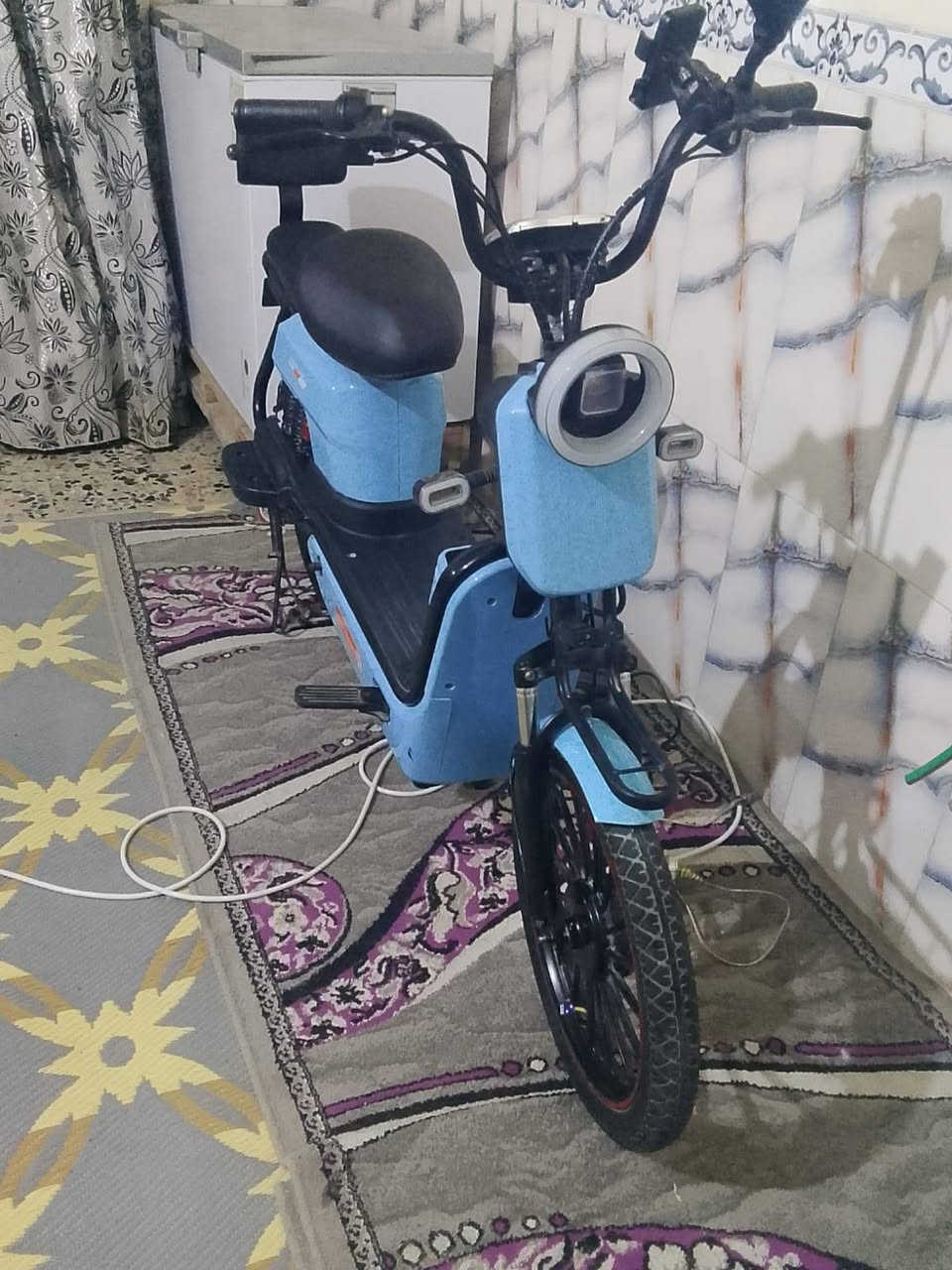 سلام عليكم بايسكل للبيع ٥ بطاريات حجم ٢٠ مكاني النجف حي النداء شارع مدرسه الورديه ***********
