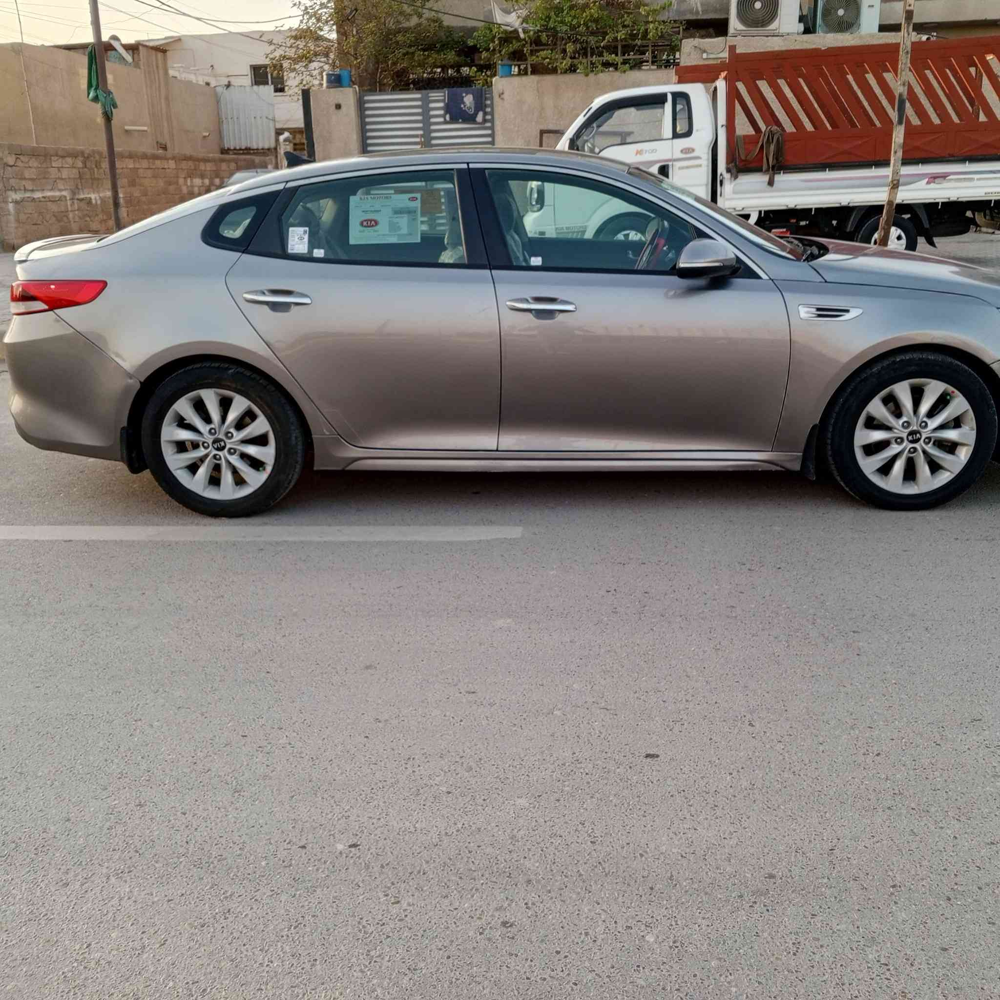 السلام عليكم  كيه اوبتمه ٢٠١٦وارد امريكي حادث جاملغ وبنيدفقط   البنيد مبدل وجاملغ  معمر نفسه والباقي  اليبل واحد محرك  ٢٤٠٠ كير حداده صدر أمامي خلفي تخم تاير  تبريد تتفه  مكفول  موصفات  فول  عده الفتحه  تحكم جهتين شاشه  تاب كامره دواره  نضام ايكو  ترحيب  بصمه  شاير  بل مري شفط  كشنات تتفه  كهرباي  ماشي ٢٠٠  رقم  سليماني جديده سنويه  وهزه جدد  المكان بغداد المدينه الصدر سعر 118 وشراي ينتصل***********
