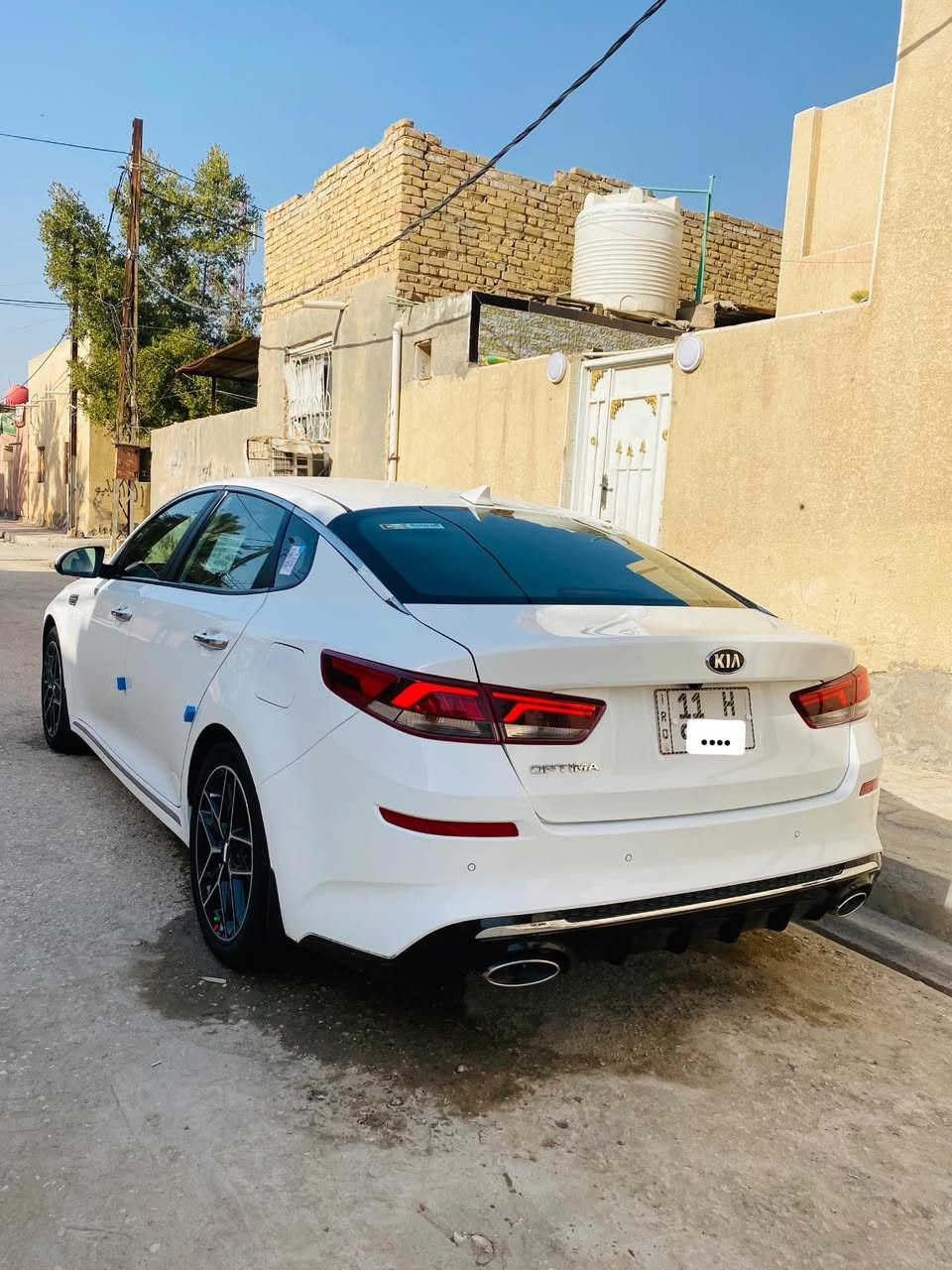 اوبتيما موديل2020
خليجي 
كفاله عامه من كلشي حتئ الدعاميات 
 محرك 2400 دوش 
ماشيه 55 الف حقيقي 
فول موصفات 
بصمه تشغيل 
بصمه أبواب 
رقم بغداد الجديد بسمي سنويه لل2031 
يدات أبواب نيكل 
لايت دوار 
شفتات ستيرن 
تحكمات ستيرن 
شاشه 
مري شفط 
مثبت سرعه 
لد امامي 
لد خلفي
تبريد قطعتين 
كشنات جلد 
السياره جديده كلش 
مكان السياره سماوه 
237 وبيه مجال 
***********
