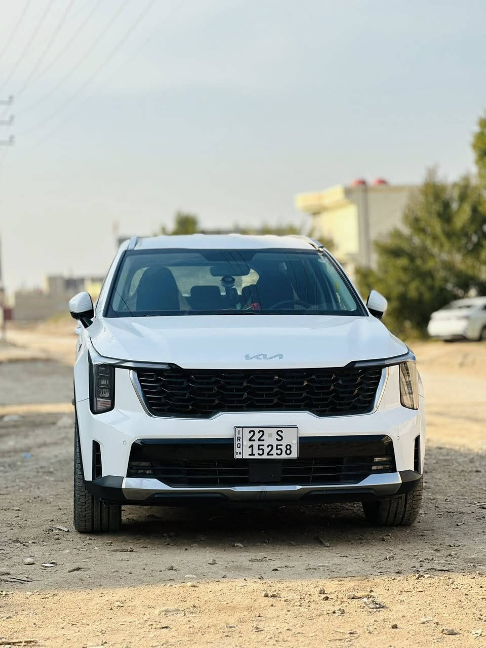 • •——————◤ ﷽ ◢——————•
💎 للبيع: كيا سورنتو 2025 - بحالة الوكالة (زيرو تقريباً) 💎
للباحثين عن الفخامة والراحة والقوة، معروضة الآن كيا سورنتو (KIA Sorento) موديل 2025 بأحدث إطلالة.
✅ المواصفات العامة:
• الموديل: 2025.
• المسافة المقطوعة:13,000 كم فقط (بوضع الشركة).
• المحرك: 6 سلندر (V6) - 
• اللون: أبيض .
• السعة: 7 راكب (عائلية بامتياز).
✨ الميزات والإضافات:
• 🕹️ وضعيات القيادة: 4 وضعيات مختلفة لتناسب كل الطرقات.
• 💡 الإضاءة: إنارة محيطية (Ambient Lighting) تعطي جمالية خيالية للمقصورة.
• 📦 الصندوق: فتح وإغلاق كهربائي (Smart Tailgate).
• 🛡️ نظام الحماية: حساسات أمامية وخلفية متطورة.
• 📷 الرؤية: كاميرا خلفية عالية الدقة.

🔍 الحالة:
السيارة بحالة الوكالة، صيانة منتظمة، وجاهزة للاستخدام الفوري بدون أي مصاريف.
💰 السعر :  تواصل على الخاص 
📍 الموقع: [ واسط الزبيديه ]
📞 للتواصل: [‭ [***********/
