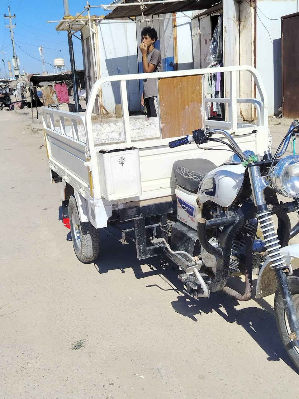 ستوتة دايوان اوراق مكفولة السعر1.500مليون ونص العنوان ميسان قلعة صالح للتواصل وتساب ***********
