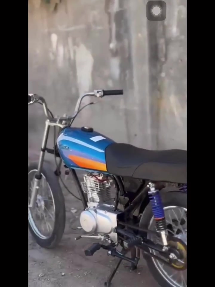 سلام عليكم دراجه للبيع 
كاض المحرك مالها وهيه تعمير جديد غراضه كله جدد تريد تأخذ وشد مكينه سعر خاص مكاني بصره حيانيه


**إذا كنت صاحب هذا الإعلان وتريد حذفه لأي سبب، رجاءا أرسل رسالة إلى الدعم الفني**