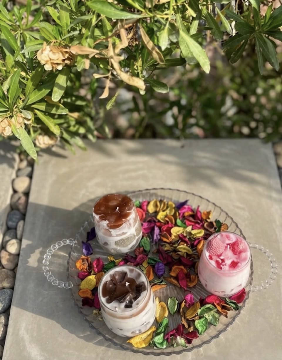 شموع معطرة حسب الطلب بدون مواد كيميائية التوصيل داخل المحمودية محاني حساب البيج https://www.instagram.com/veloura_candles24?igsh=bmEydG1leTRsaDJ0&utm_source=qr


**إذا كنت صاحب هذا الإعلان وتريد حذفه لأي سبب، رجاءا أرسل رسالة إلى الدعم الفني**
