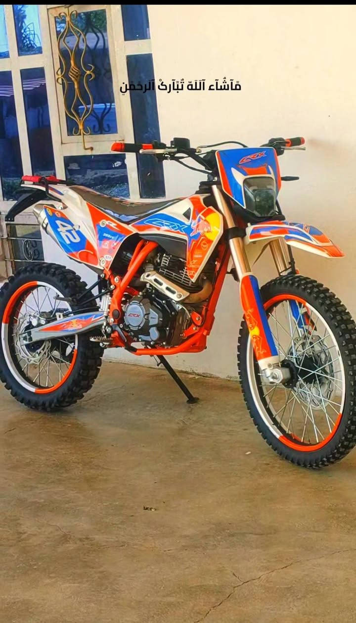 سلام عليكم قفاز crx300 الاصليRedBul باب اول  موديل2025 مستخدم 6 اشهر.الموطور كفاله عامه. السعر1450.         ***********
