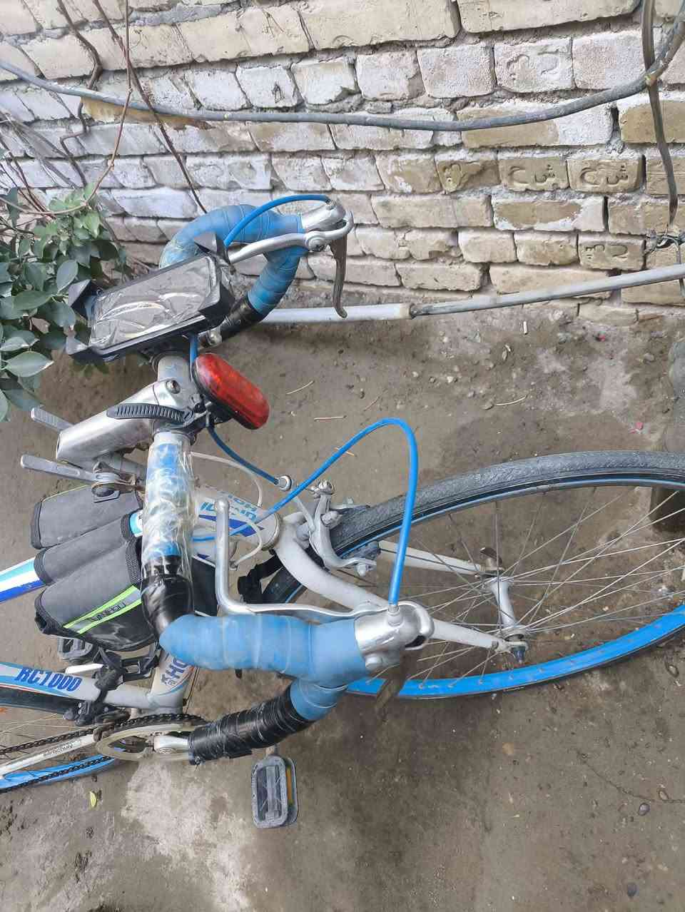 سلام عليكم ورحمه الله وبركاته بايسكل رود المليوم نوع الدراجه : رود c700 👏

معدن الدراجة : ألمنيوم 😉

عدد السرع : 7*3 💁

مكاني الشعب ✌️ للبيع ***********
