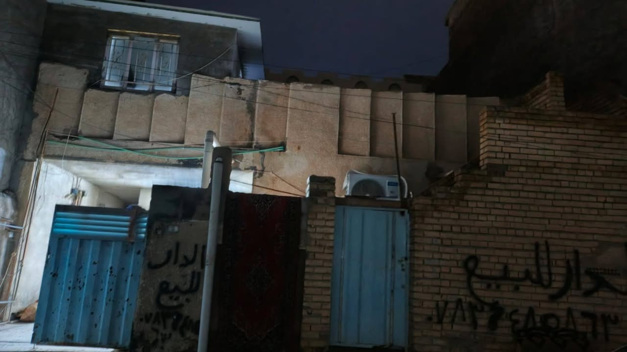 حياكم الله سكن للبيع 🛖
شارع 10 خطوتين  كبالك الشارع العام (الموقع ممتاز) مجاور مركز 
الخلود السعر
عرض الشارع 10 
البيت عكاده  مساحته 150 قابل للسكن مرمم تمام  طابقين معزولات  

رجاء اخوي ........ المعلومات واضحه  والله يرزق الجميع 
للتواصل
💤***********💤
📞 وتساب
