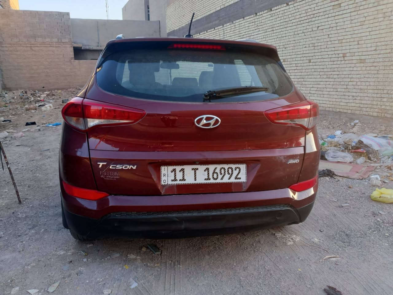 السلام عليكم 
السيارة للبيع سنتافيه ( 16 )
بيهة ٣ قطع 
السعر ١٣٠ 
الاتصال على هذا الرقم ***********
