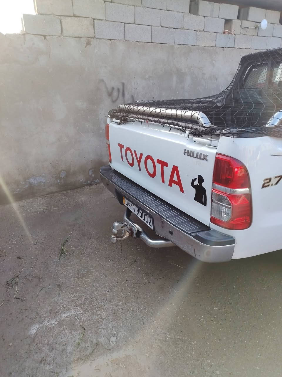 سلام عليكم سياره للبيع مديل 2015 شاصي19كويتي كير وتماتيك كير محرك بل جيس حداده جديده رقم بصره سنويه جديده بسمي رقم الهاتف ***********
