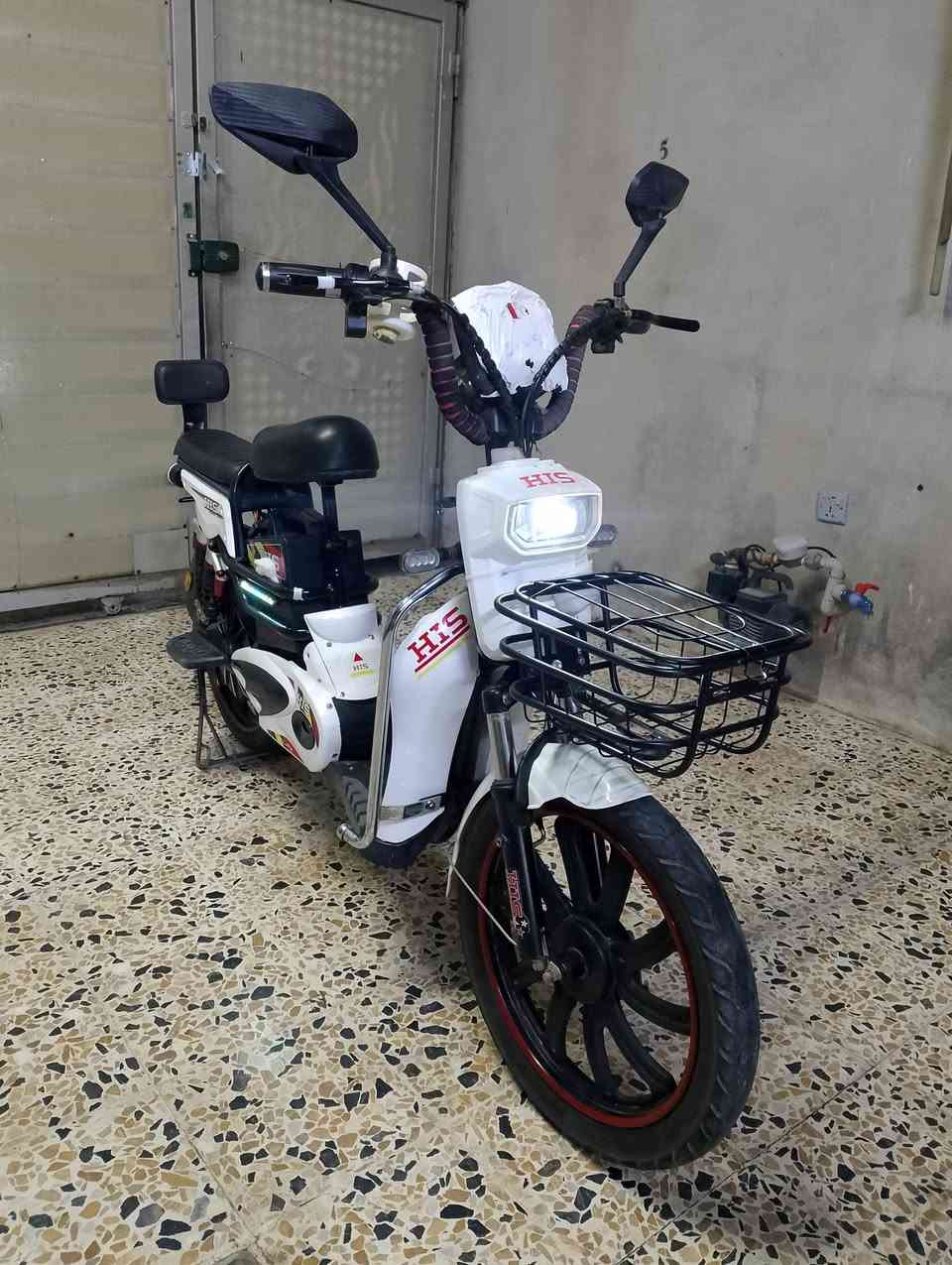 سلام عليكم دراجه شحن للبيع فقط بدون مروس حجم 20كلشي شغال مابيها اي نقص بطاريات شاد جدد السعر 275بيها مجال قليل نضافتها90/100 مكاني كركوك حي بدر اي استفسار خاص


**إذا كنت صاحب هذا الإعلان وتريد حذفه لأي سبب، رجاءا أرسل رسالة إلى الدعم الفني**