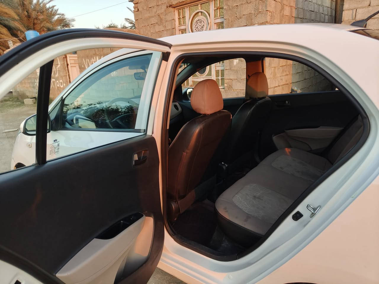 السلام عليكم هونداي i10 2016 خليجي بيها صبغ باب سائق وبنيد مبدل اصلي نفس اللون الاستفسار اكثر ***********
