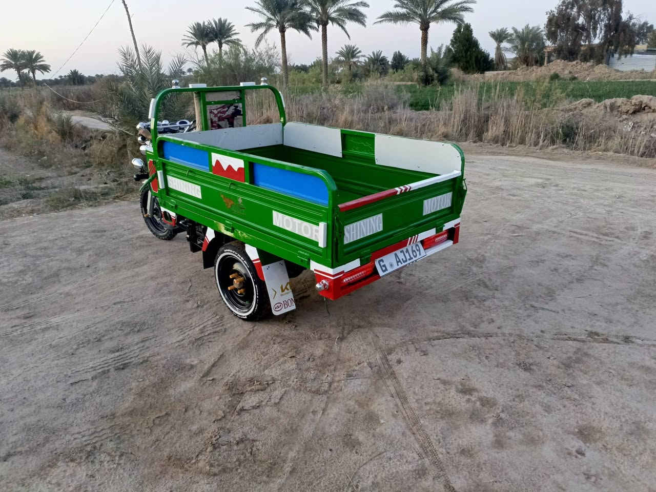 السلام عليكم ستوته للبيع موديل 18 ماكينه 25 اوراق ا اصولي العنوان بابل شوملي والسعر مليون و400 وبيها مجال بسيط 
***********
