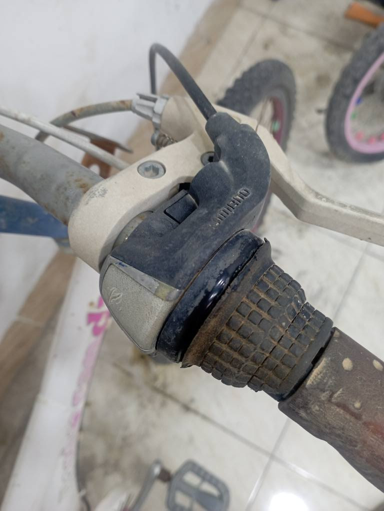 باسكيل لبنات للبيع جديدة ما بيها عيب رقم 20 سعر ٥٠ و بیها مجال مکانی كركوك ما عندي توصيل 
پاسکیل کچانە بۆ فرۆشتن هیچ کێشەی نییە ڕەقەم ٢٠ نرخی ٥٠ هەزار معاملەشی تێدایە شوێنم کەرکوکە گەیاندنم نییە كركوك, العراق


**إذا كنت صاحب هذا الإعلان وتريد حذفه لأي سبب، رجاءا أرسل رسالة إلى الدعم الفني**