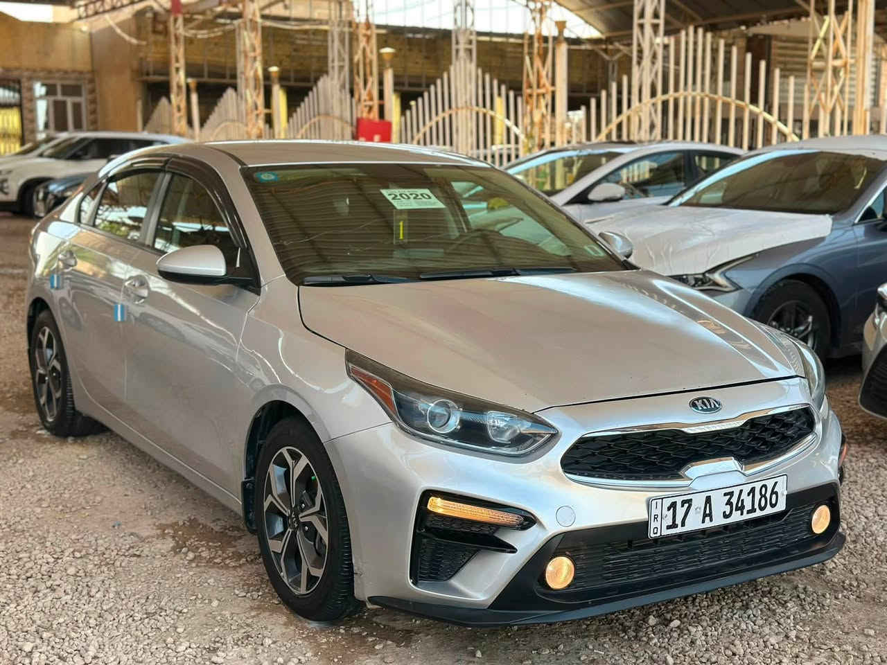 اسعد الله اوقاتكم
كيا فورتي 2020 
ضرر تبديل بنيد وقبق جنطة وبيها رشات صبغ
ماشية 70000im السعر (115$) السيارة متواجدة في معرض القضاء لتجارة السيارات 
العنوآن السماوة الرميثة شارع العام 
للتواصل و الاستفسار ( *********** )
