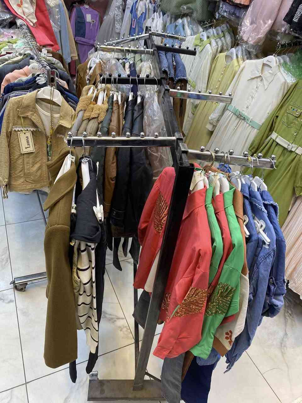 🔥 استاندات للبيع بحالة ممتازة ونظيفة جداً
✔️ مناسبة للمحلات   

💰 السعر مناسب جداً وعلى الخاص 

📍 العنوان: الحرية الثانية  

📩 للجادين فقط، المراسلة


**إذا كنت صاحب هذا الإعلان وتريد حذفه لأي سبب، رجاءا أرسل رسالة إلى الدعم الفني**