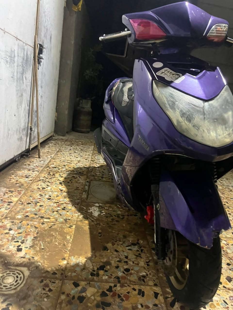 سلام عليكم سكنس فحل دراجه مفوله كهربائيات شلعه ومعدل شك الكاع مكينته سبانه مامحطوط عليه بشرط ناعمه مكفوله كفاله عامه من تاير لتيار حلوه دراجه كاعده سعر ٨٥٠ وبيه مجال حك جيه مكاني طوريج ***********
