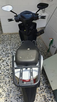 سكنس 5باتري للبيع سعر 300 قفل /موصل ايسر ‏‪07843821341‬‏