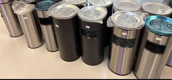 يتوفر لدينا حاوية نفايات
 بانواع مختلفه
واتساب
***********
***********
***********
