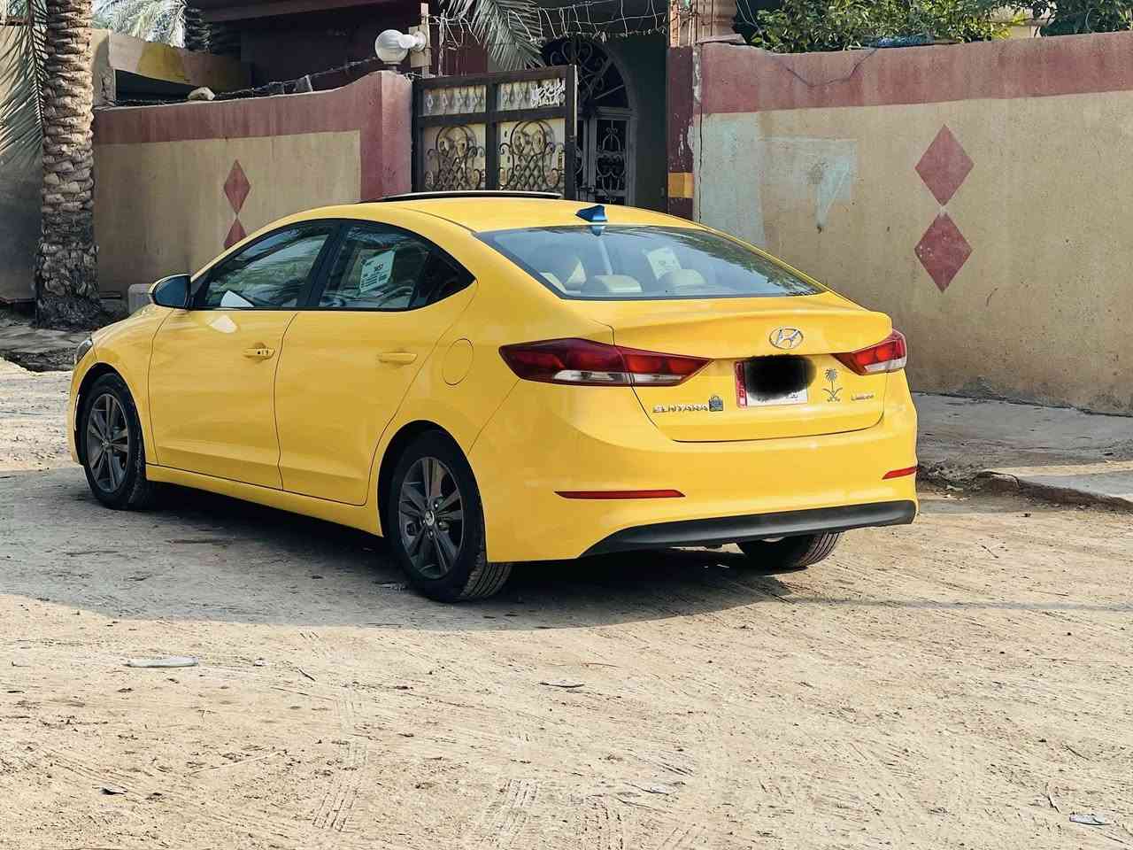 هونداي النترا موديل 2017  136
فولً موصفات 
كير ATM وارد امريكي
مكينة گير حدادية تبريد على الفحص
حجم المحرك 2000 المرغوب دوش  لا تبخير ولا تنقيص
بصمه
رادارات جانبيه وخلفي 
كشن كهرباء 
فتحه
تحكم ستيرن
شاشة 
شاشه اعطال
كامره دواره 
تدفئه تبريد بالكشنات
مكان السيارة بابل قضاء المحاويل 
رقم بغداد بسمي تحويل ثاني يوم  مصفره هيئه وغرامات 
أي استفسار  ***********
