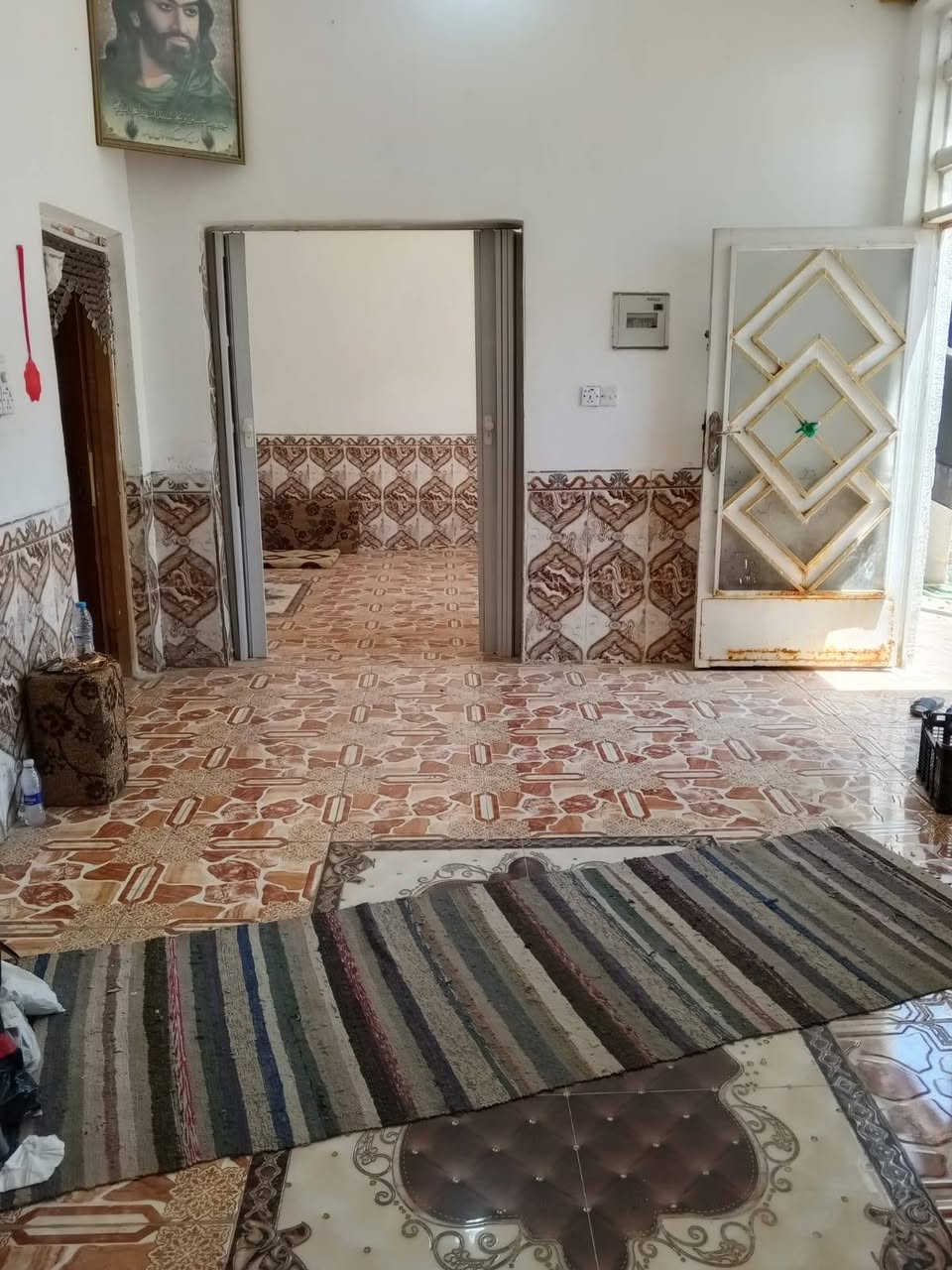 بيت للبيع على طريق الدوايه بيت نظيف جاهز لسكن بيت طابوق بناء جديد
مساحته 100م
استقبال    8×4
غرفة النوم  5×4
الصاله       5×4
المطبخ     2×2
المنور      2×1

السعر 30 مليون


**إذا كنت صاحب هذا الإعلان وتريد حذفه لأي سبب، رجاءا أرسل رسالة إلى الدعم الفني**