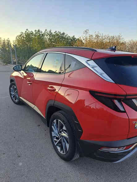 السلامً عليكم توسان موديل 2023 خليجي مكفول من الضربه والصبغ والبارد ماشيه ٥٢
مواصفات فول عدا البانوراما 
تشغيل عن بعد  ‎
بصمه + بصمه ابواب
هاند بريك بصمه 
اشارة ترحيب
كامره دواره 
‏‎دشبول شاشه الكترونيه
كشنات عدد٢ كهربائي 
مري شفط
تحكمات استيرن
‏‎تبريد قطعتين 
‏‎حساس امامي 
‏‎حساس خلفي 
‏‎درايف مود 
‏‎شاحن موبايل 
‏‎بردات أبواب خلفية 
رقمها بغداد الجديد بسمي
السعر 215اوبيها مجال ***********
