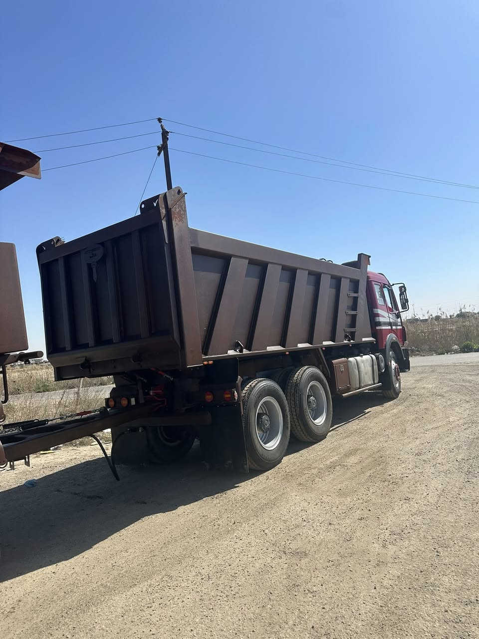 مقطوره للبيع  تريد راس واحد تريد لعاربانه واحد ماكو مشكله ماكن سياره بغداد /مكيانه 53/كير 220مجموعه جياف/راس تخم تاير لعربانه ما بيه لاا تاير ولا ويل /وشراي خابر ودلل ***********
