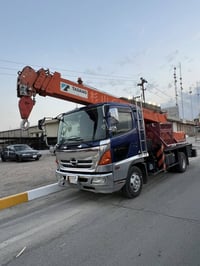 بيح كرئن 7تن هينؤ شيتان مؤدئل 2003 جائز سئفتي  كلو شرت 07504442538 📞