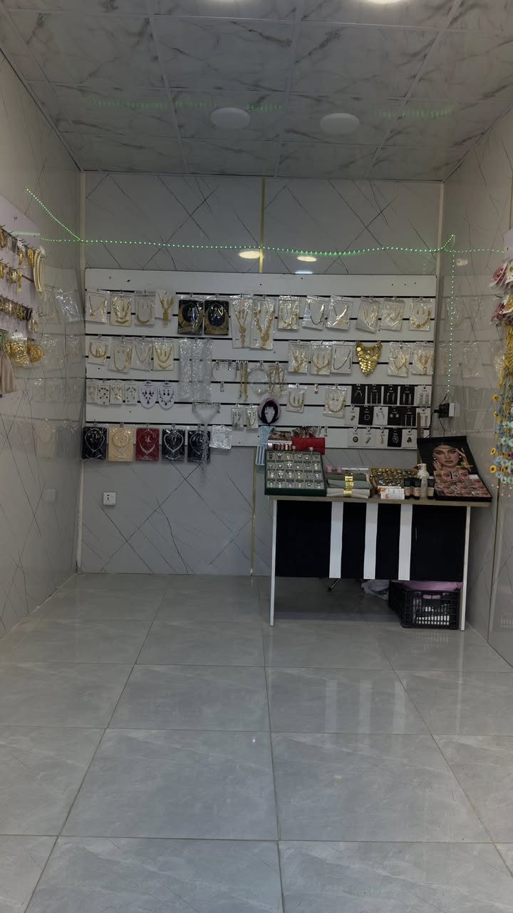 تغليف حايط مع سقف ثانوي مع الباب الجام للبيع شباب


**إذا كنت صاحب هذا الإعلان وتريد حذفه لأي سبب، رجاءا أرسل رسالة إلى الدعم الفني**