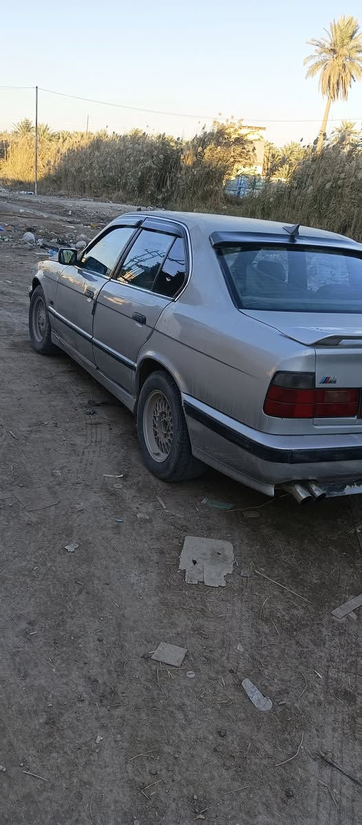 بي ام دبليو 535 رقم انبار بااسمي السياره جاهزه حداديه وكهربائيات
نقص فقط لاتيتر تبريد وصبغ سنويه ل30 السعر 38مكان السياره بابل المسيب للاستفسار اكثر الاتصال ***********
