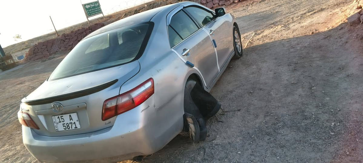 سلام عليكم كامري  وارد امريكي  لبيع موديل 2007 كير محرك تبريد خير من الله ما تصرف عليه ربع مكانه انبار القائم سونار مرفق بل صور سعر 95 خاص ما اجاوب استفسار ***********
