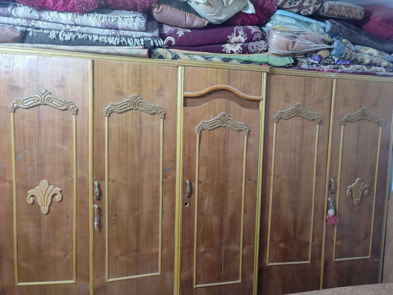 سلام عليكم غرفت اغشاب ام 5 لبيع مناسبه سعر 300 بيه مجال مكاني كربلاء حي عامل توصل خاص او عل رقم ***********
