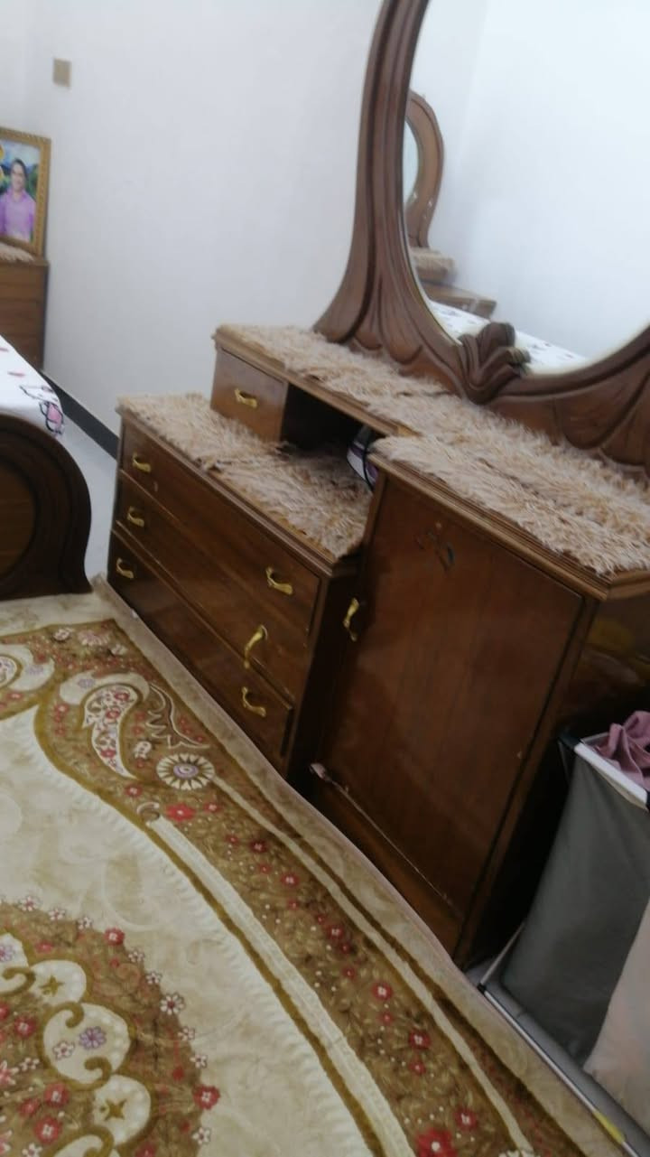 بغداد البلديات السعر 450 وبيها مجال حق الجيه رقم الهاتف ***********
