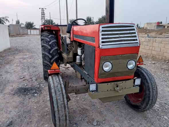 للبيع عنتر ٨٠ موديل ٨٣ بيه سنويه محرك لا صرف ولا بخار 
كير اكسل هيدروليك مابي عيب جاهزه الشغل السعر ٥ملايين
العنوان ديالى قرتبه للإستفسار ***********او
***********
