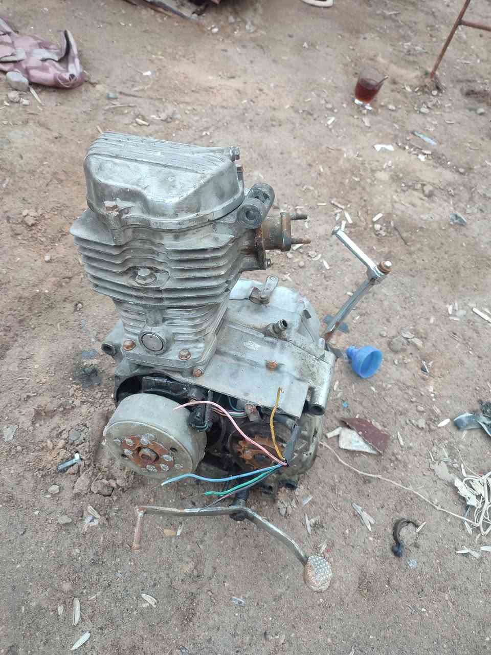 سلام عليكم مكينه لبيع نامه اصلي شغاله عوزها بس ملف لسعر ٧٥وبيها مجال مكاني كرمت علي ابو صخير ***********
