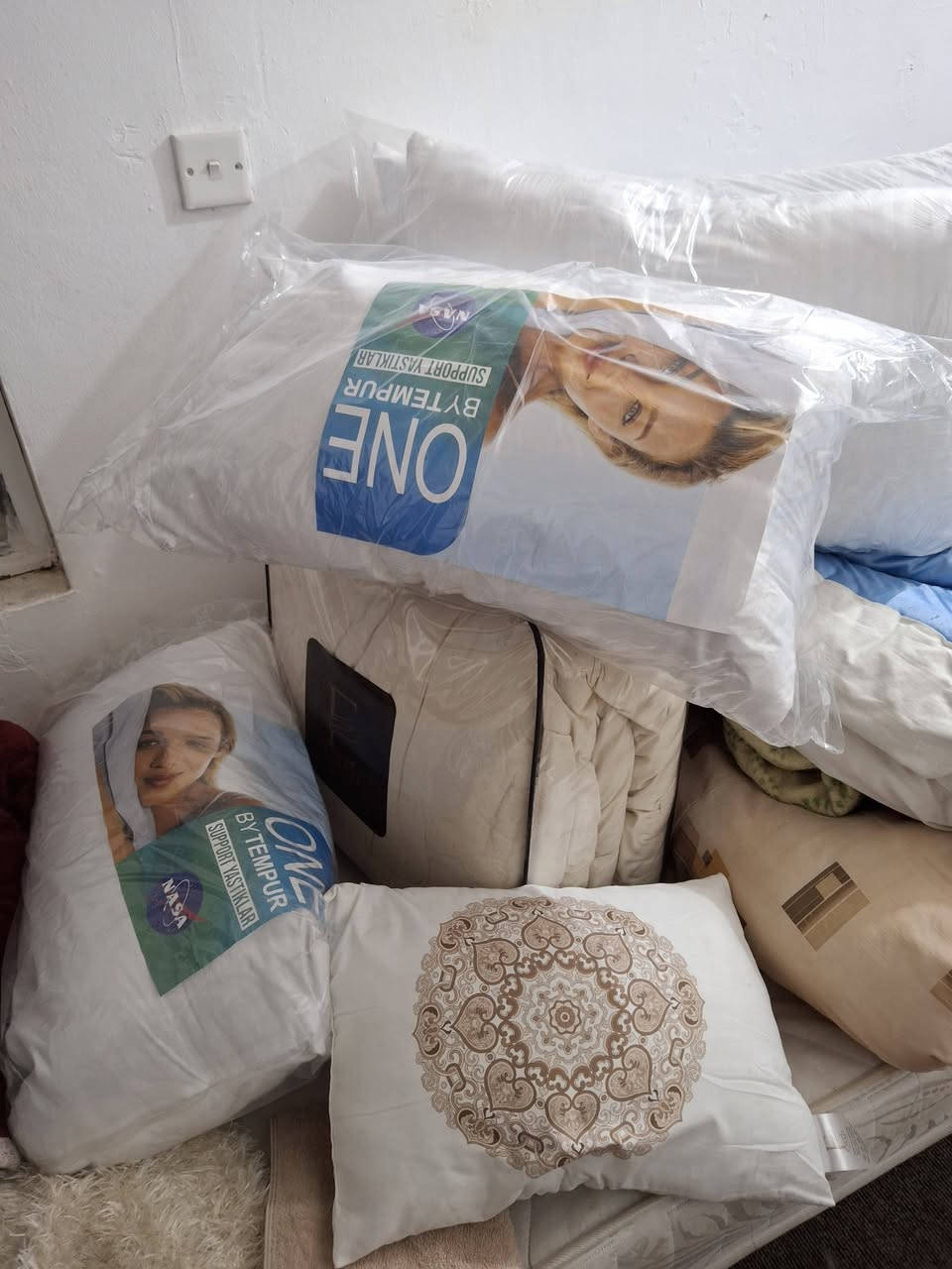 بطانية جديدة ومخدات جداد  كلن ب 100 الف


**إذا كنت صاحب هذا الإعلان وتريد حذفه لأي سبب، رجاءا أرسل رسالة إلى الدعم الفني**