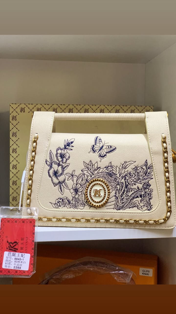 كوالتي جدا عالي 
حقائب سوبر ماستر 
توصيل كافه المحافظات 5 الالاف


**إذا كنت صاحب هذا الإعلان وتريد حذفه لأي سبب، رجاءا أرسل رسالة إلى الدعم الفني**