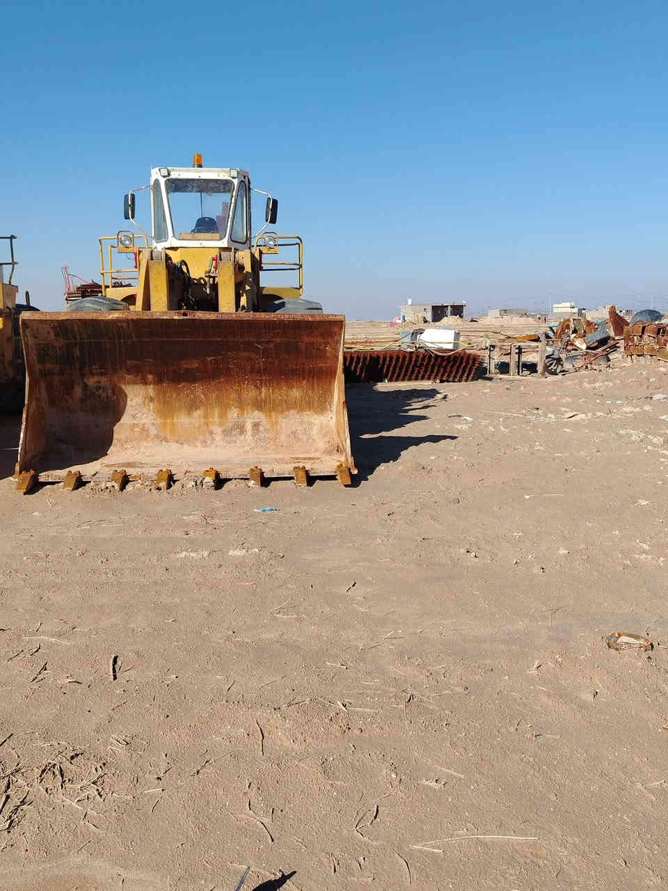 السلام عليكم شفلات للبيع حجم ٩٥ عدد ٢ مديل ٨٧ جاهزات للعمل مابيهن اي نقص الاستفسار اتصل على الهاتف***********
