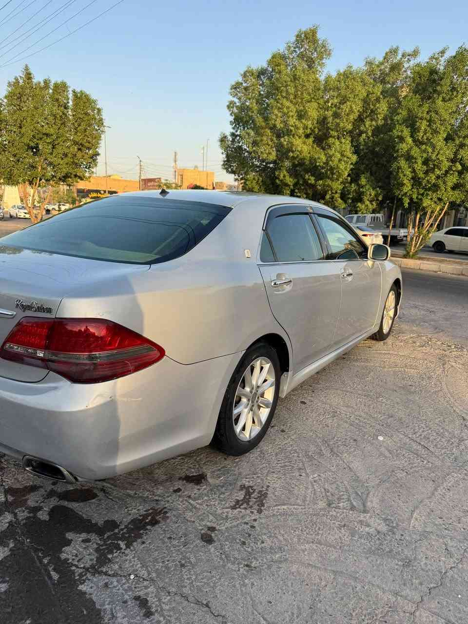 - تويوتا كراون موديل 2008 (حوته)
- رقم كركوك انكليزي اضباره تسجيل اصولي مداور ثاني يوم بأسمك ومسجله ب مديلها 2008 اصل

- اللون بحري

- تحوير نجف بس الدشبول دبي 

المواصفات/

#بصمة تشغيل + ٥ بصمات ابواب

#كشنات كهرباء

#تبريد خلفي + امامي

#مري ترحيب + اشاير بلاد

#داخل رصاصي

#كروز سرعه + تحكم استيرن

#محرك حجم ٣٠٠٠

#كير 6 نمر 

#نظام ايكو اقتصادي + سبورت رياضي + عادي

#ويل حجم 18 فضي

#لايت زنون عالي وناصي متحرك

#شاشه عارض صوره وصوت + بلوتوث....

- سياره جديده وماعايزه اي شي

- مكفوله من الضربه والكص والعيب الشرعي والرسميات

- مكان سيارة النجف الاشرف


**إذا كنت صاحب هذا الإعلان وتريد حذفه لأي سبب، رجاءا أرسل رسالة إلى الدعم الفني**