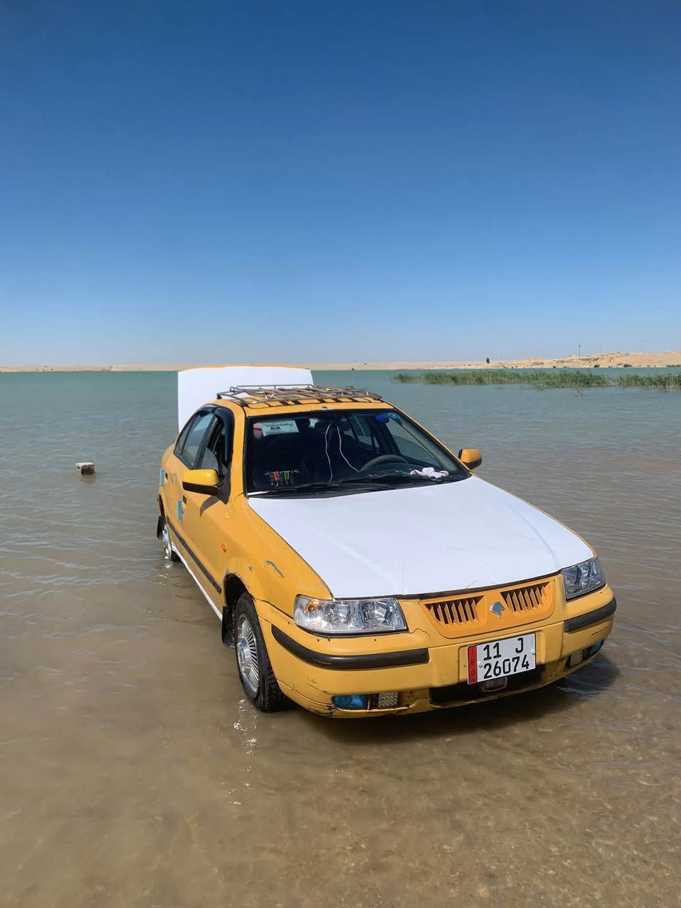 سلام عليكم سمند للبيع أو مراوس بخصوصي مكينه كير مكفولات تبريد منضومه جديده تبريد ثلج مديل 2010مصفره هيئة وغرامات مكان بغداد مدينه الصدر ***********
