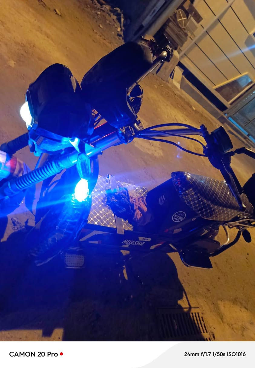 بسم الله الرحمن الرحيم مكلف بالنشر ماطور هيوشه موديل 23 بطاريات جديد سعره 500 رقم صاحب ال مطور ***********
