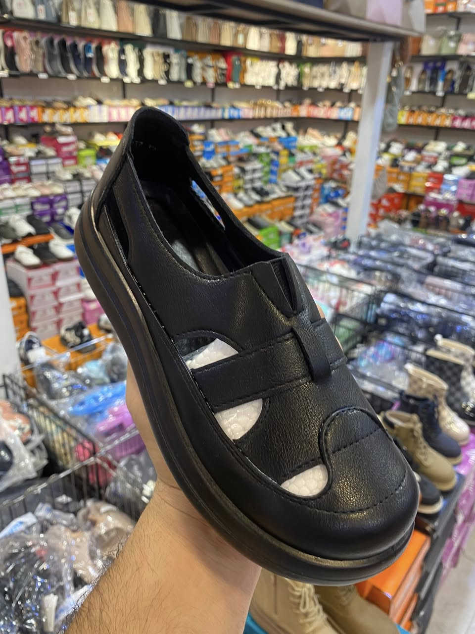 جديد بضاعة العيد 
صندل نسائي صيفي 
اسفل طبي درجة اولى 💯💯
ثلاث الوان موديل جميل 
قياسات ٤١/٤٠/٣٩/٣٨/٣٧

⭕ العنوان موصل حي المهندسين مول قوارير
      الطابق الثاني 

⭕يوجد توصيل داخل الموصل 

⭕هاتف ***********

⭕هاتف ***********
