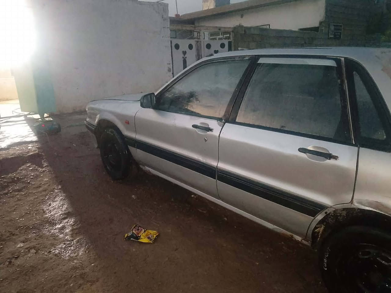 لانسر موديل 91 رقم انبار فحص سنويه كارتونيه صاحبه موجود بالانبار  تايرات 2جدد و2نص عمر محرك وكير شرط ونقصها جام خلفي 2 سعرها 10 ورقات مكاني سامراء رقم الهاتف ***********
