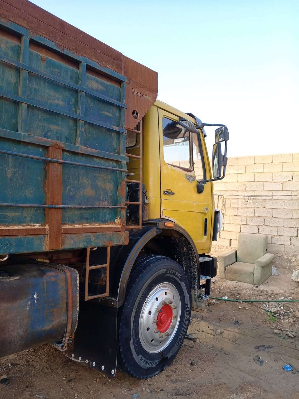 ألبي للبيع مديل 81 مكينه 28كير25
رقم نجف نكليزي سنويه2030 سياره كفاله عامه وجاهزه
مكان نجف رقم الهاتف***********
